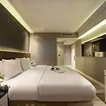 Dora Pera 4*