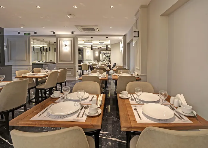 Dora Pera 4* Istanbul