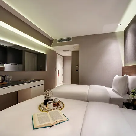 Dora Pera Hotel