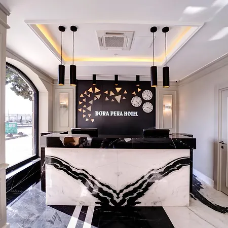 Hotel Dora Pera 4*