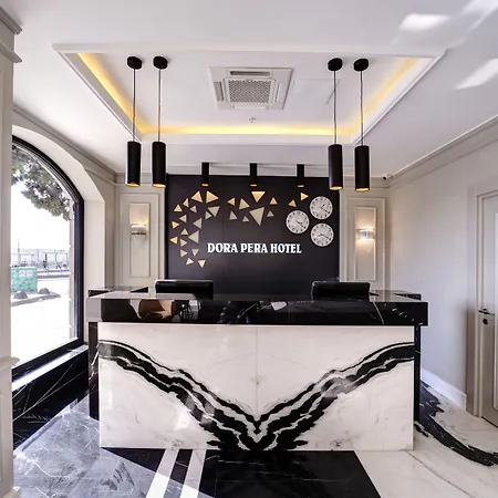 Hotel Dora Pera 4*