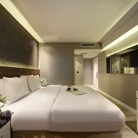 Dora Pera 4*