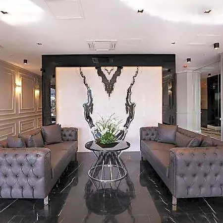 Dora Pera Hotel 4*