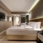 Szálloda Dora Pera 4*