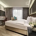 Szálloda Dora Pera 4*